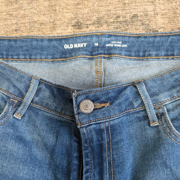 Old Navy Women's High-Waisted Wow Wide-Leg Jeans, Size 16/Regular , Medium Wash - Picture 3 of 3